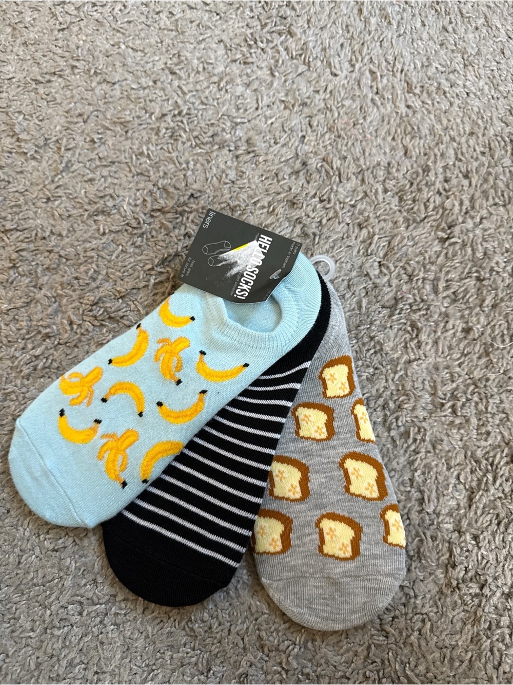 New No Shows Socks 3 Pack One Size 4-10 shoe size Bananas Toast Stripes